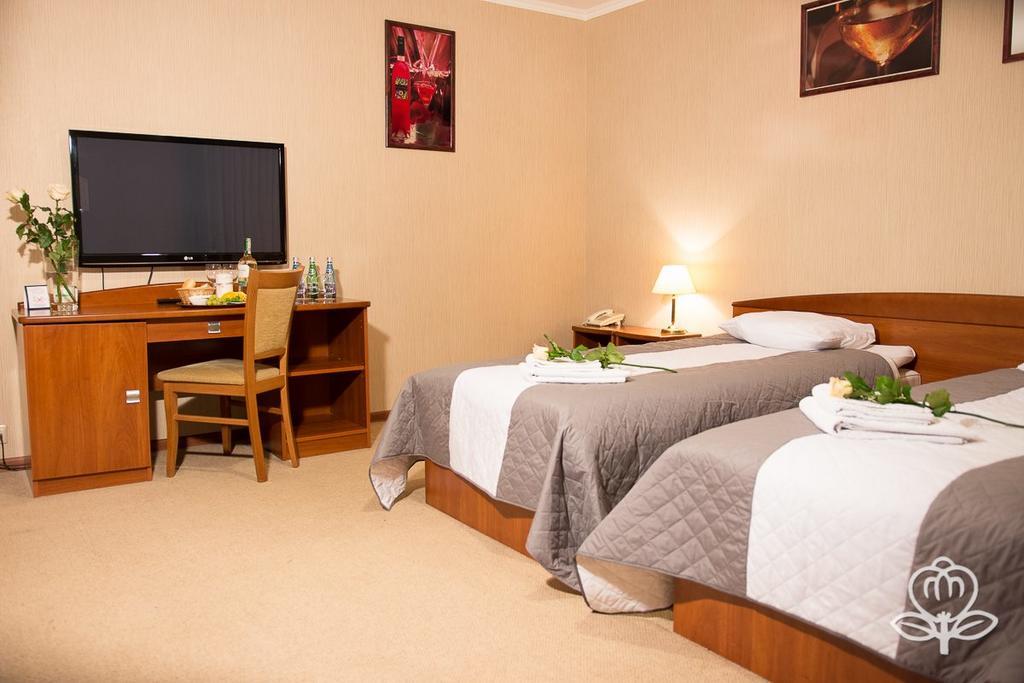 L'Ascada Hotel Śrem Eksteriør billede