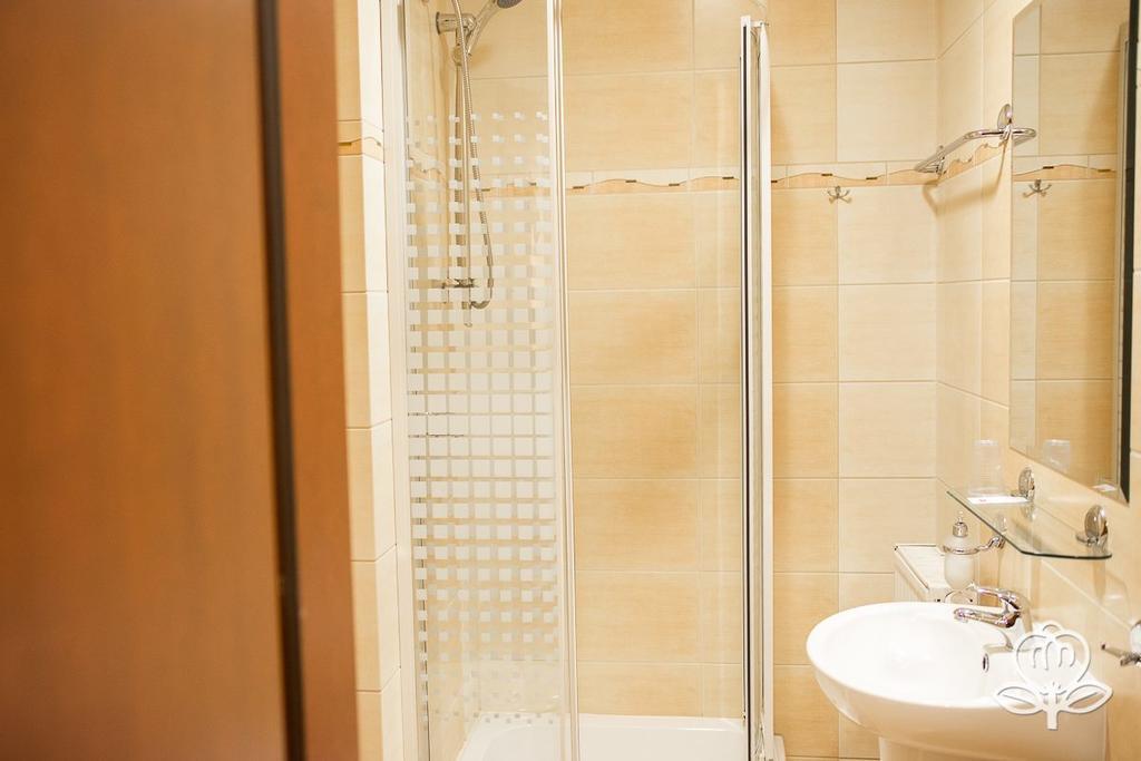 L'Ascada Hotel Śrem Eksteriør billede