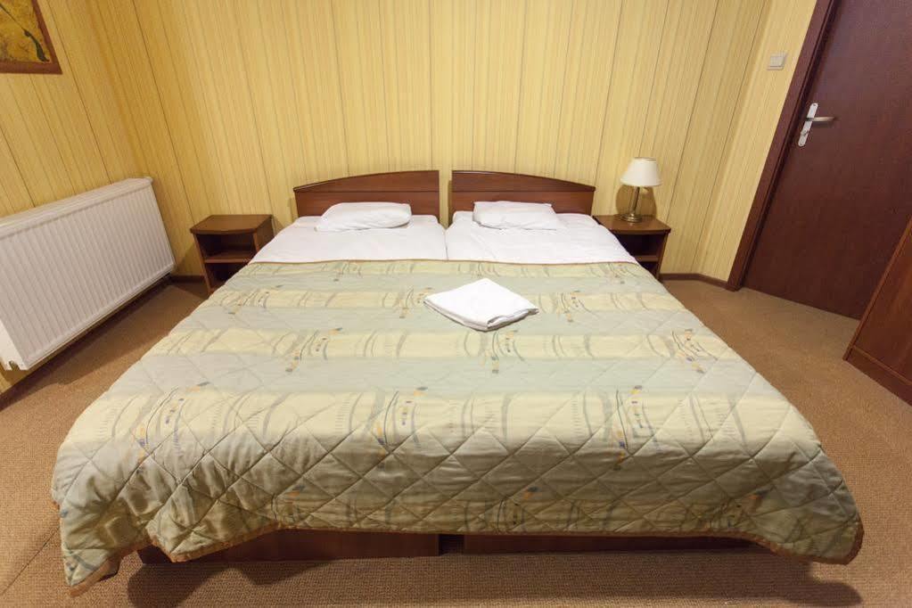 L'Ascada Hotel Śrem Eksteriør billede