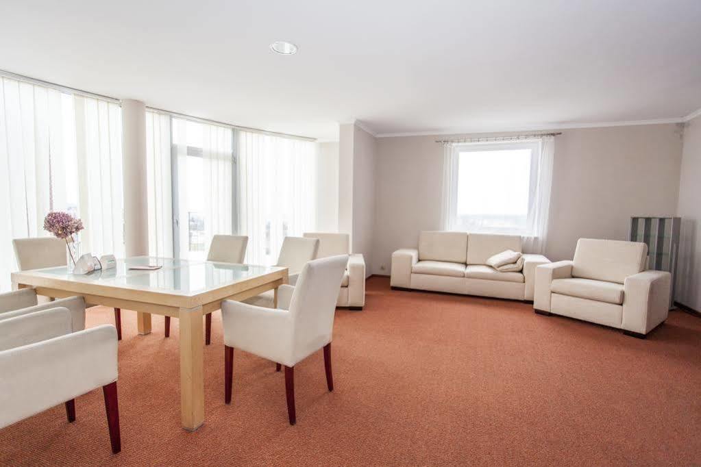 L'Ascada Hotel Śrem Eksteriør billede