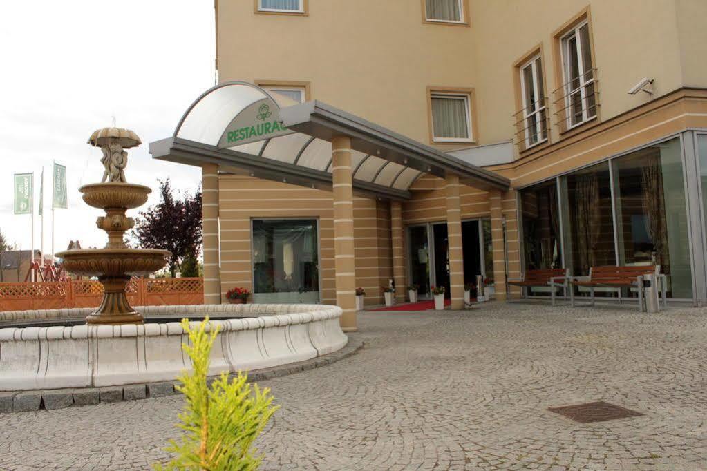 L'Ascada Hotel Śrem Eksteriør billede