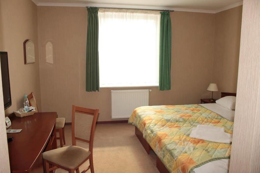 L'Ascada Hotel Śrem Eksteriør billede